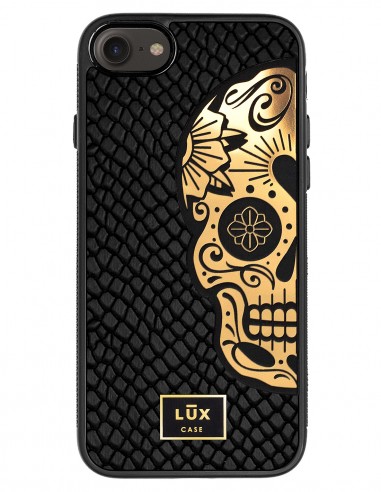 Etui premium skórzane, case na smartfon APPLE iPhone 7. Skóra iguana czarna ze złotą blaszką i złotą czaszką.
