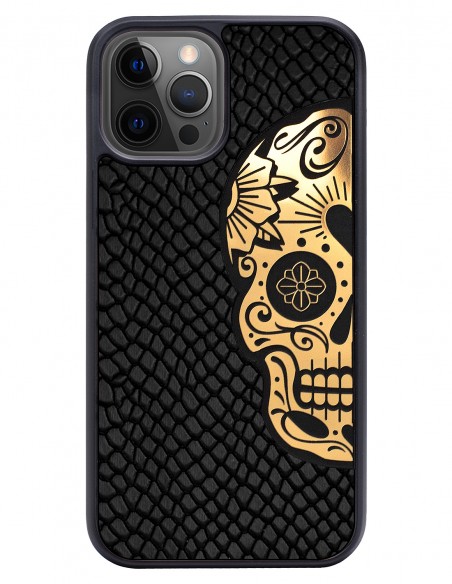 Etui premium skórzane, case na smartfon APPLE iPhone 12 PRO. Skóra iguana czarna ze złotą czaszką.