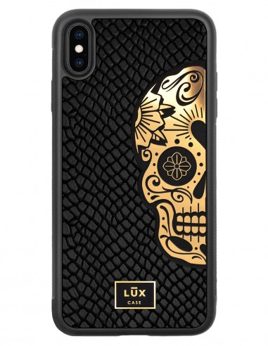 Etui premium skórzane, case na smartfon APPLE iPhone XS MAX. Skóra iguana czarna ze złotą blaszką i złotą czaszką.