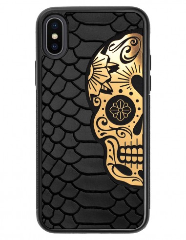 Etui premium skórzane, case na smartfon APPLE iPhone XS. Skóra python czarna mat ze złotą czaszką.
