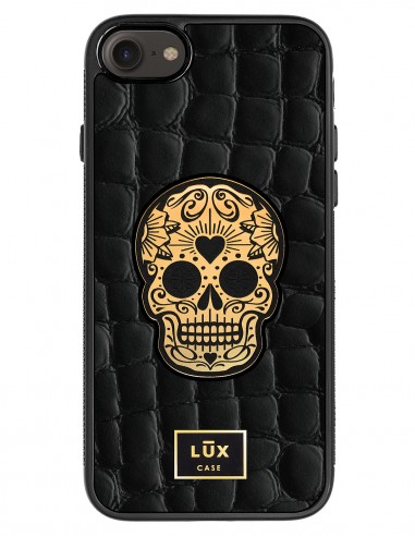 Etui premium skórzane, case na smartfon APPLE iPhone SE 2020. Skóra crocodile czarna ze złotą blaszką i czaszką.