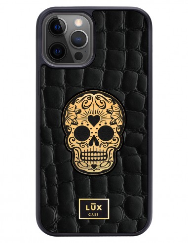 Etui premium skórzane, case na smartfon APPLE iPhone 12 PRO. Skóra crocodile czarna ze złotą blaszką i czaszką.