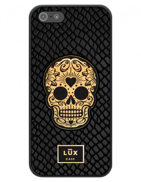 Etui premium skórzane, case na smartfon APPLE iPhone SE (2016). Skóra iguana czarna ze złotą blaszką i złotą czaszką.