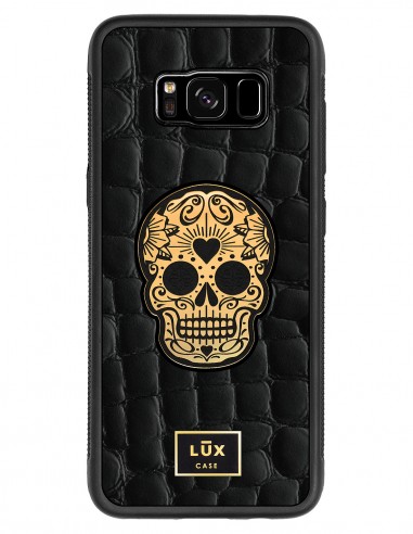 Etui premium skórzane, case na smartfon SAMSUNG GALAXY S8. Skóra crocodile czarna ze złotą blaszką i czaszką.