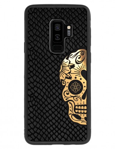 Etui premium skórzane, case na smartfon SAMSUNG GALAXY S9 PLUS. Skóra iguana czarna ze złotą blaszką czaszką.