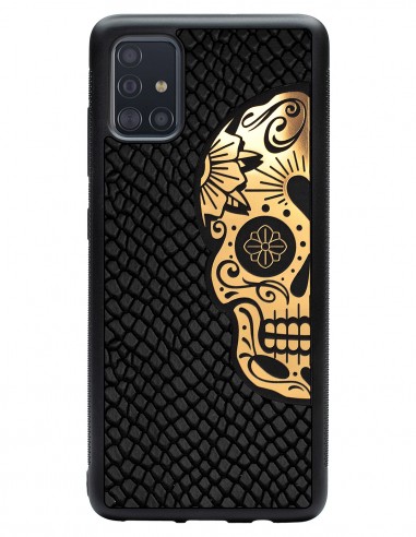 Etui premium skórzane, case na smartfon SAMSUNG GALAXY A51. Skóra iguana czarna ze złotą  czaszką.