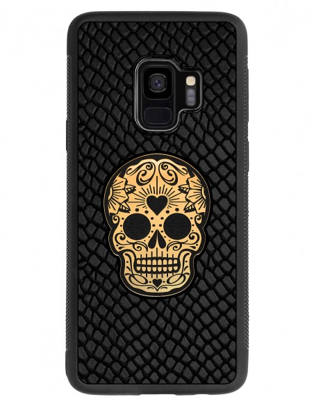 Etui premium skórzane, case na smartfon SAMSUNG GALAXY S9. Skóra iguana czarna ze złotą czaszką.