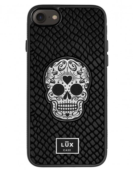 Etui premium skórzane, case na smartfon APPLE iPhone 7. Skóra iguana czarna ze srebrną blaszką i srebrną czaszką.