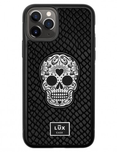Etui premium skórzane, case na smartfon APPLE iPhone 11 PRO. Skóra iguana czarna ze srebrną blaszką i srebrną czaszką.