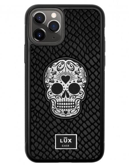 Etui premium skórzane, case na smartfon APPLE iPhone 11 PRO. Skóra iguana czarna ze srebrną blaszką i srebrną czaszką.