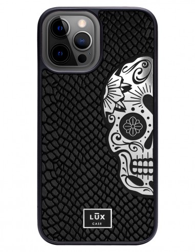 Etui premium skórzane, case na smartfon APPLE iPhone 12 PRO MAX. Skóra iguana czarna ze srebrną blaszką i srebrną czaszką.