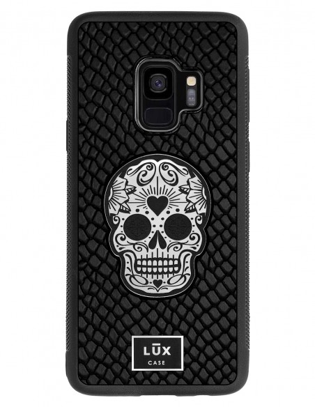 Etui premium skórzane, case na smartfon SAMSUNG GALAXY S9. Skóra iguana czarna ze srebrną blaszką i czaszką.