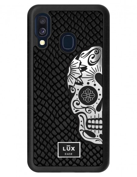 Etui premium skórzane, case na smartfon SAMSUNG GALAXY A40. Skóra iguana czarna ze srebrną blaszką i czaszką.