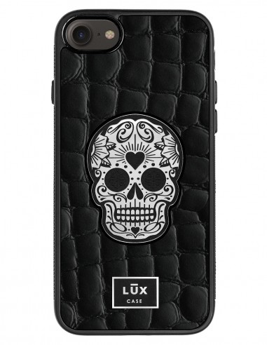 Etui premium skórzane, case na smartfon APPLE iPhone SE 2020. Skóra crocodile czarna ze srebrną blaszką i czaszką.