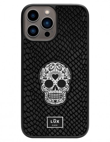 Etui premium skórzane, case na smartfon APPLE iPhone 13 PRO MAX. Skóra iguana czarna ze srebrną blaszką i czaszką.
