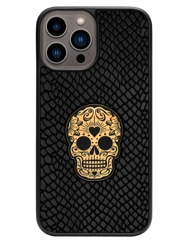 Etui premium skórzane, case na smartfon APPLE iPhone 13 PRO MAX. Skóra iguana czarna ze złotą czaszką.