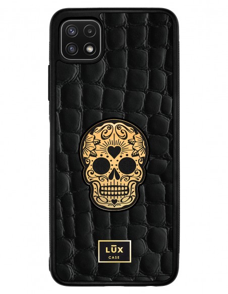 Etui premium skórzane, case na smartfon SAMSUNG GALAXY A22 5G. Skóra crocodile czarna ze złotą blaszką i czaszką.