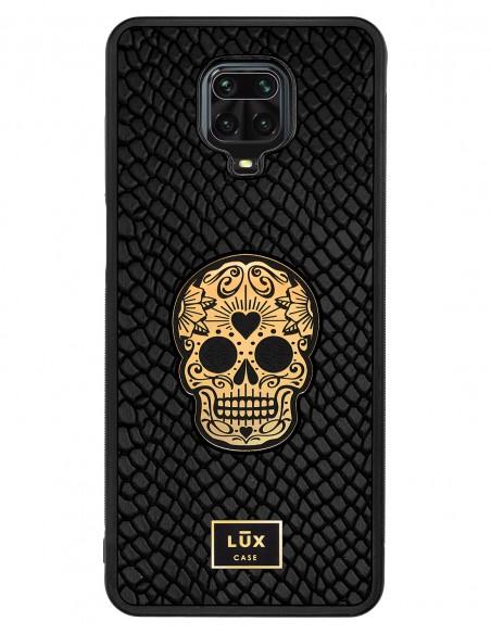 Etui premium skórzane, case na smartfon XIAOMI REDMI 9S PRO. Skóra iguana czarna ze złotą blaszką i czaszką.
