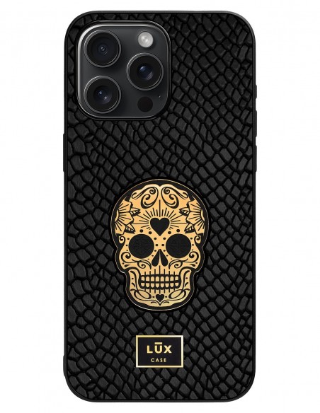 Etui premium skórzane, case na smartfon Apple iPhone 15 Pro Max. Skóra iguana czarna ze złotą blaszką i czaszką.